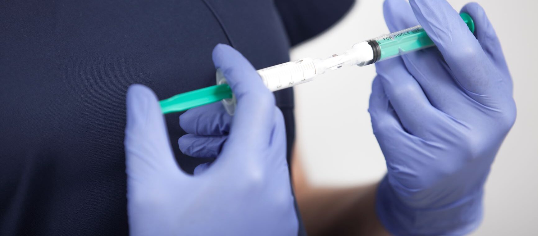 Skleroterapia piankowa i płynowa – na czym polega i ile kosztuje?