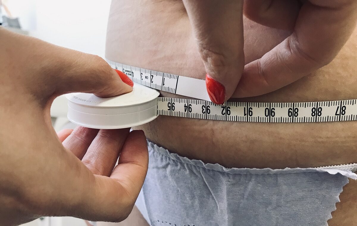 Liposukcja ultradźwiękowa – na czym polega i jakie efekty można uzyskać?