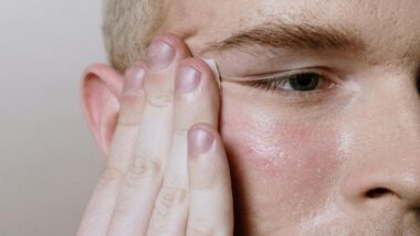 Choroby skóry (dermatozy) – jakie występują najczęściej? Jak je rozpoznać i leczyć?